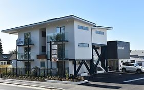 Bealey Plaza Motel
